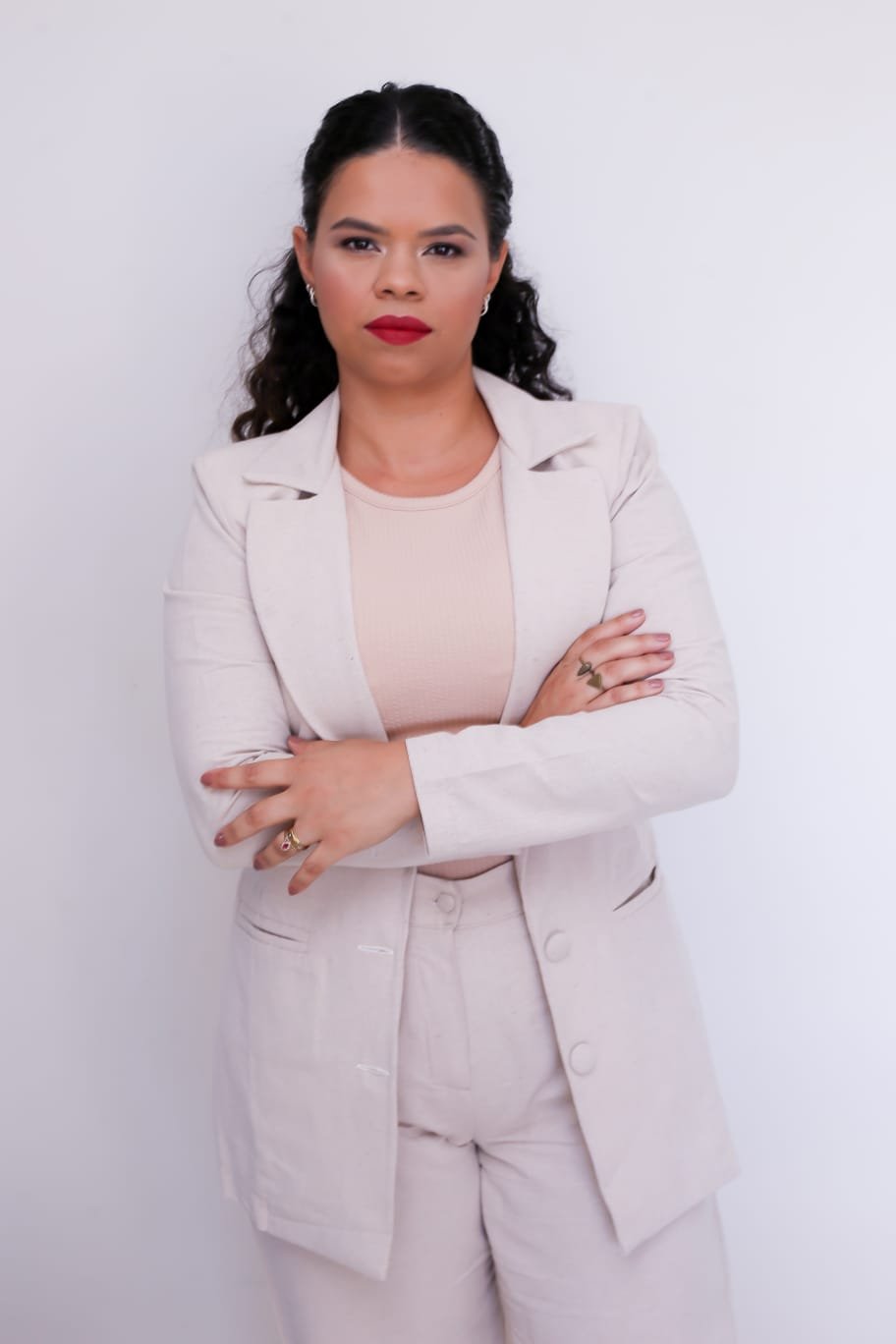 Dra. Tatiany Nunes Guimarães – Advogada especialista em Direito Trabalhista e Previdenciário